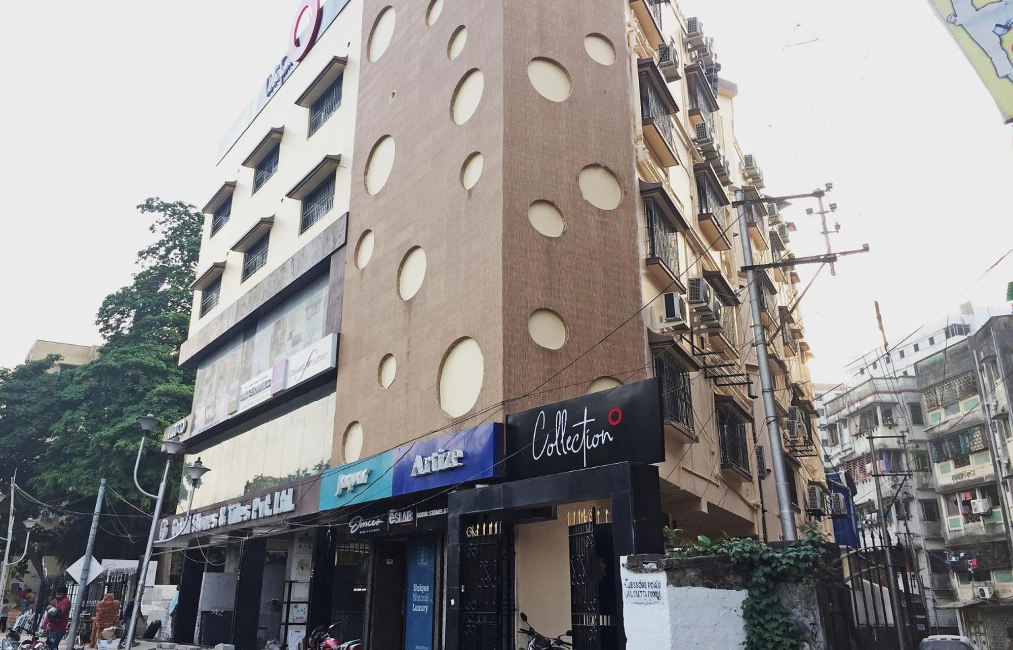 Super Collection O Gokul Residency Near Emami City Dumdum Opposite Raja Palace Hotel Dam Dam Bagian luar foto