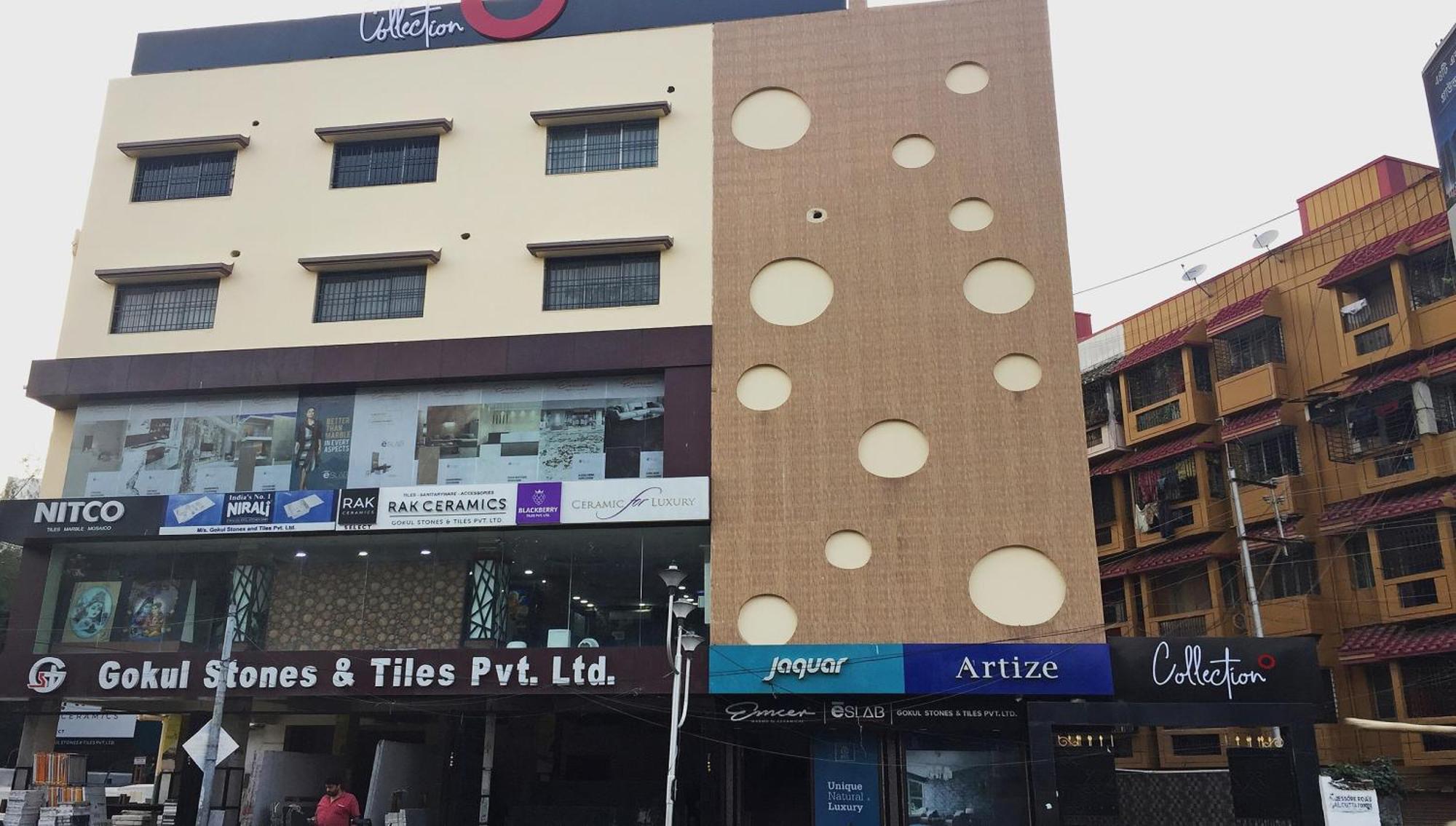 Super Collection O Gokul Residency Near Emami City Dumdum Opposite Raja Palace Hotel Dam Dam Bagian luar foto