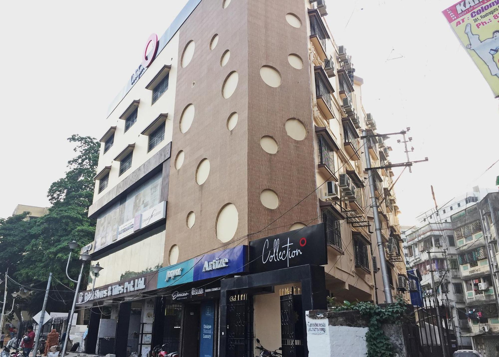 Super Collection O Gokul Residency Near Emami City Dumdum Opposite Raja Palace Hotel Dam Dam Bagian luar foto