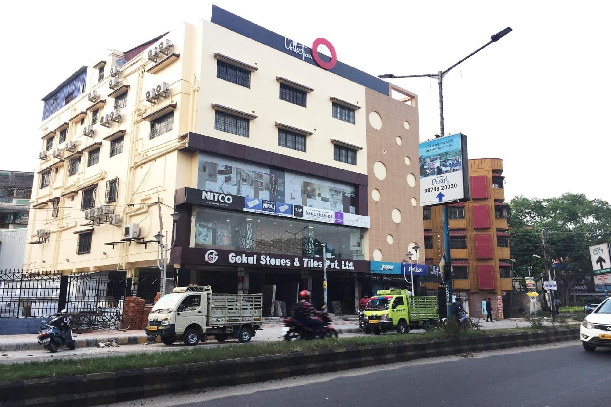 Super Collection O Gokul Residency Near Emami City Dumdum Opposite Raja Palace Hotel Dam Dam Bagian luar foto