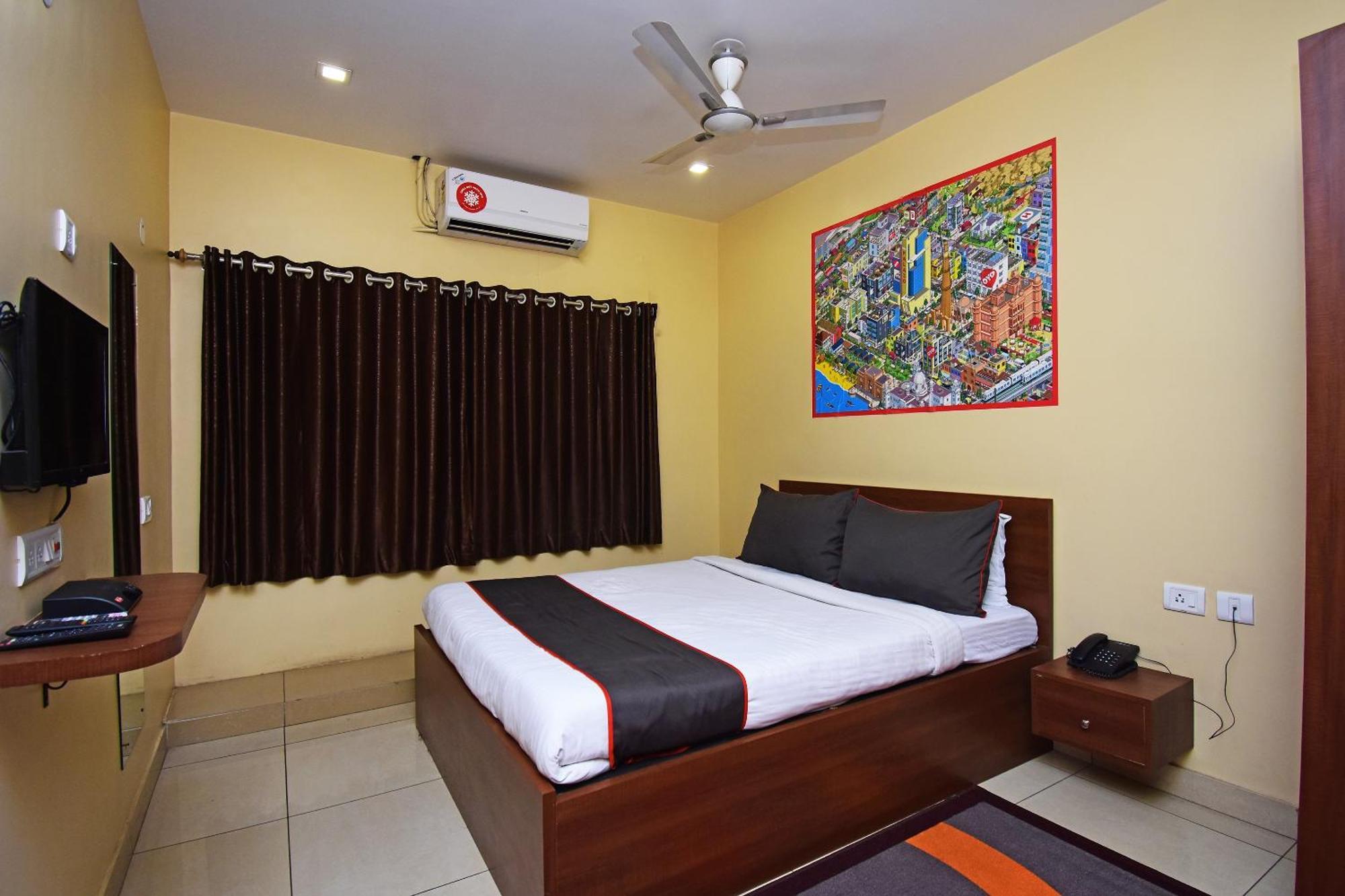 Super Collection O Gokul Residency Near Emami City Dumdum Opposite Raja Palace Hotel Dam Dam Bagian luar foto